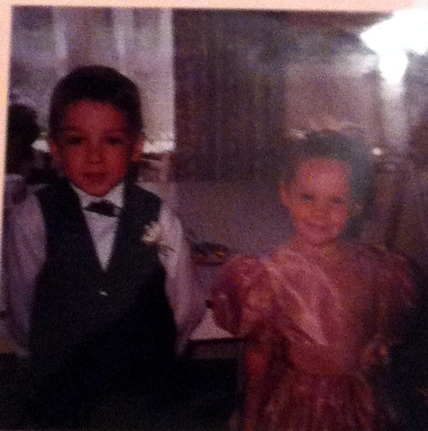 Yo era la niña de las flores en la boda de mi tía.