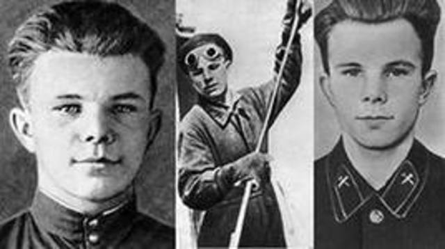 Гагарин Ю.А. студент Саратовского индустриального техникума, 1953 год.