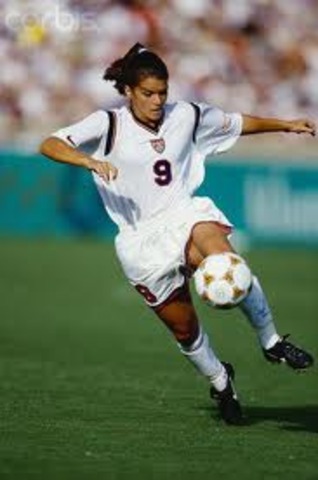 Mia Hamm scored 151st international goal