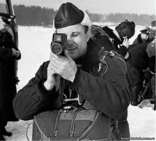 Гагарин получает звание старшего лейтенанта