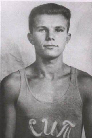 На закате школьных лет...