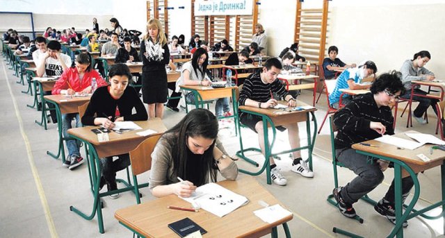 Primo giorno alla schuola superiore.