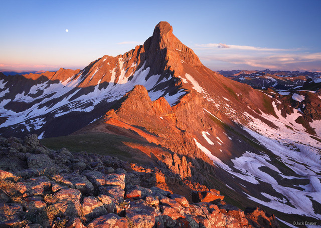 In sostanza ogni 14er in colorado.