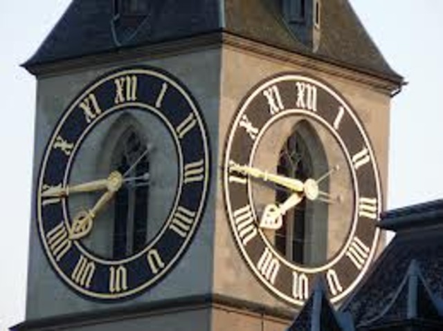 μεγάλα μηχανικά ρολόγια με γρανάζια