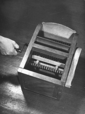 Eli Whitney Invents the Cotton Gin