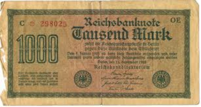 German Jews are ordered to pay one billion Reichsmarks in reparations for damages of Kristallinacht.