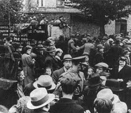 An attempt is made by Herschel Grynzpan to assassinate a German diplomat in Paris.