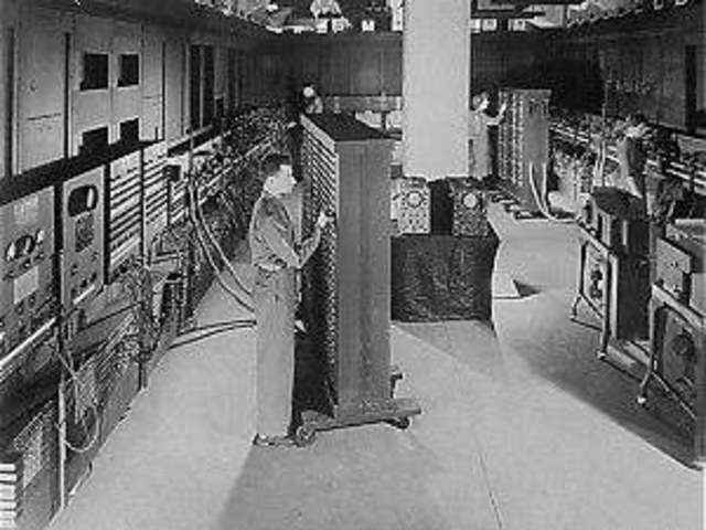 ENIAC. Primera computadora digital electrónica en la historia.