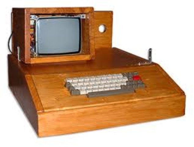 PRIMER COMPUTADOR APPLE