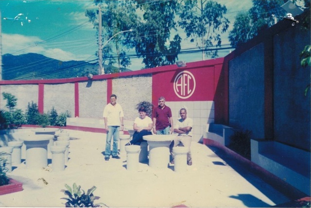 Minha mãe volta a trabalhar fora