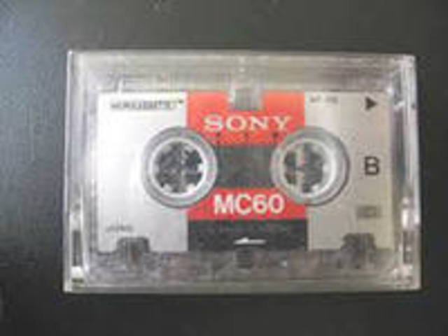 появились микрокассеты