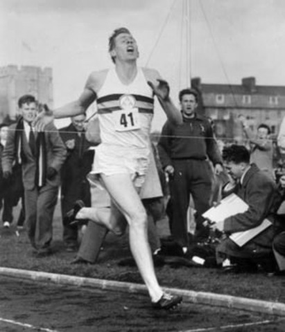 Roger Bannister breaks 4 Minute Mile