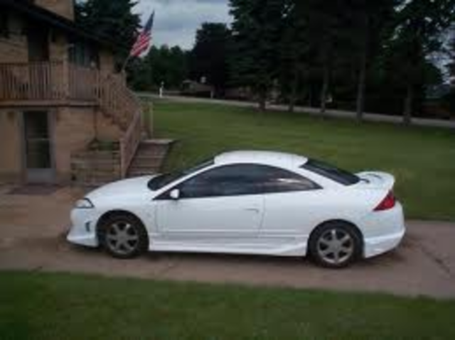 Nick sees Caitlin with Saint