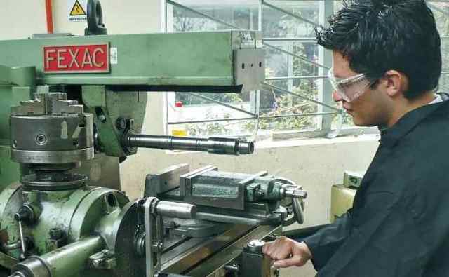 Inicio programa de ingenieria Mecatronica