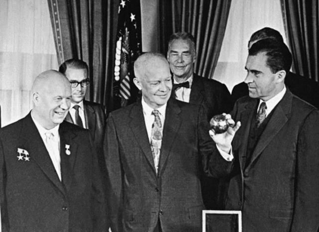 China leaving the Soviet Union