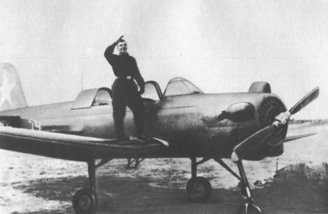 Полеты на модифицированных "Яках"