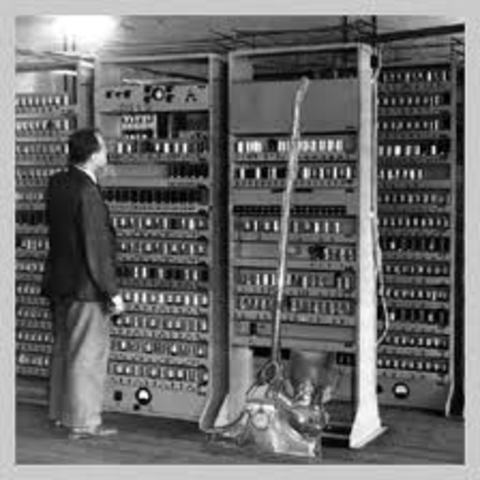 EDVAC Y EDSAC
