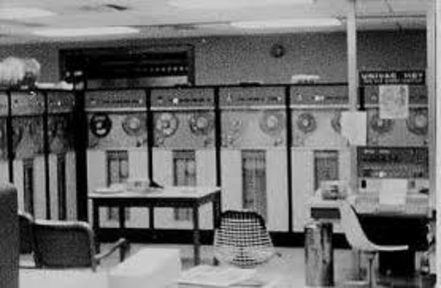 se funda la compañía Digital,