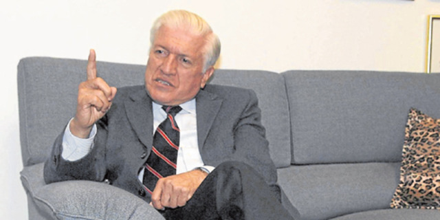 OSMAR CORREAL CABRAL