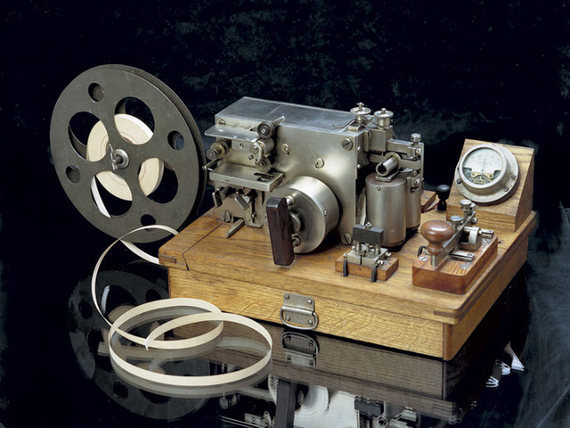 Электромагнитный телеграфный аппарат