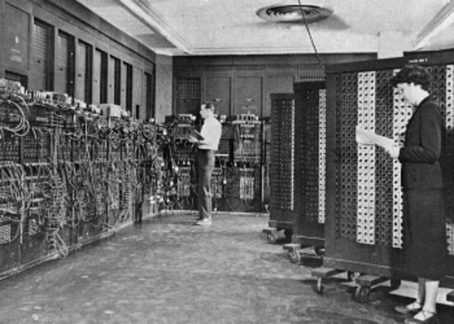 ENIAC (Electronic Numerical Integrator And Calculator)