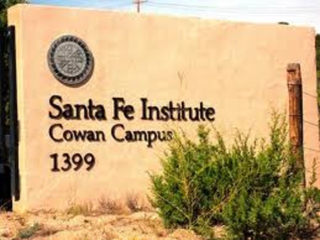 Débora Hammond participado en la Escuela de Verano de Sistemas Complejos en el Instituto Santa Fe.