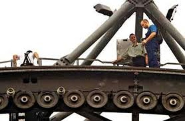 一組推動纜車的滑輪出現問題