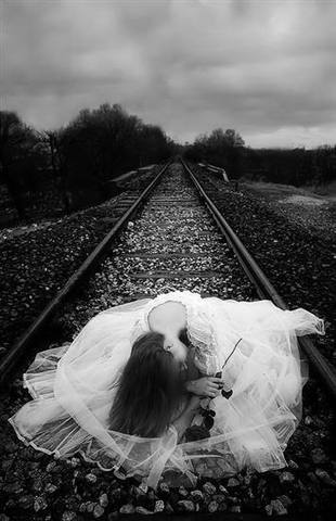 Edward asks Volturi to kill him.