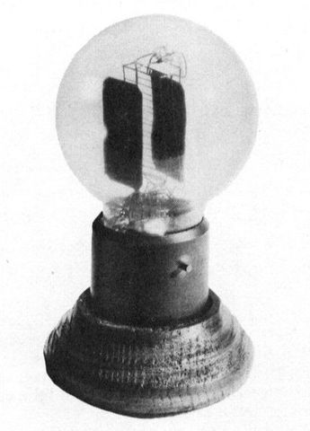 primer tubo de vacio.