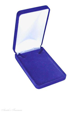 Finding the sapphire necklace continued...