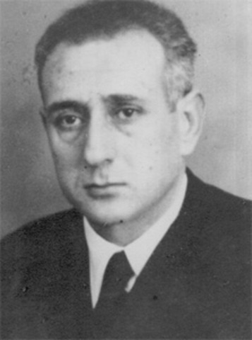 Nace Silvio Santiago