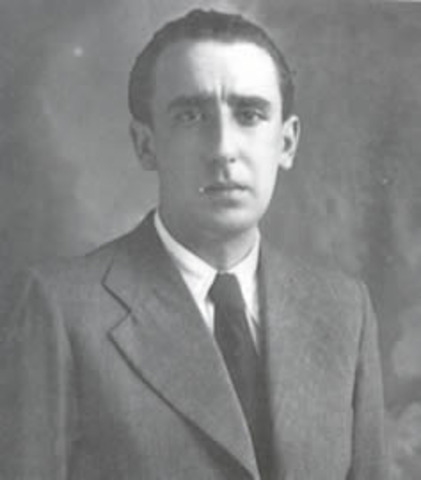 Nace Álvaro Cunqueiro