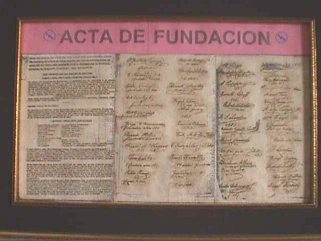 se hace el acta de fundacion