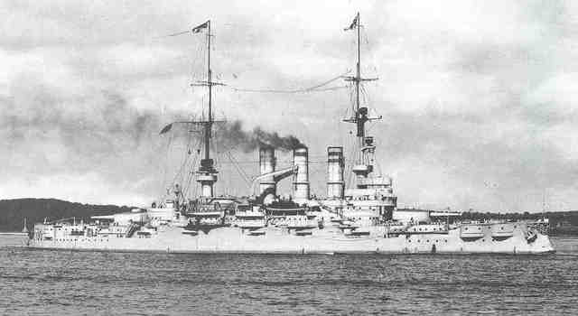 Germany begins shipbuilding program to challenge Britain