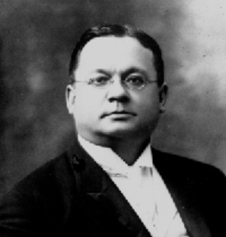 William Rainey Harper creates the first college correspondence course