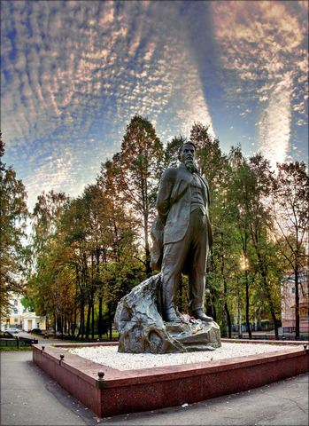 Открытие памятника И.В.Курчатову