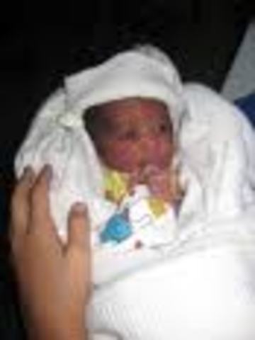 Lisa Leslie was born