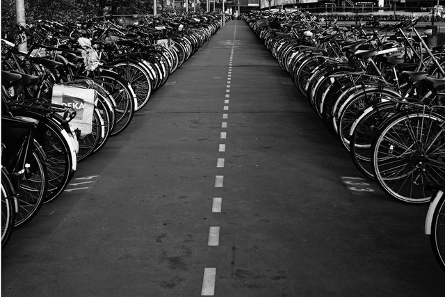 Brunelleschi creates Leanear Perspective