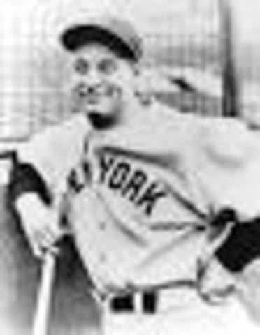 Lou Gehrig dies with ALS