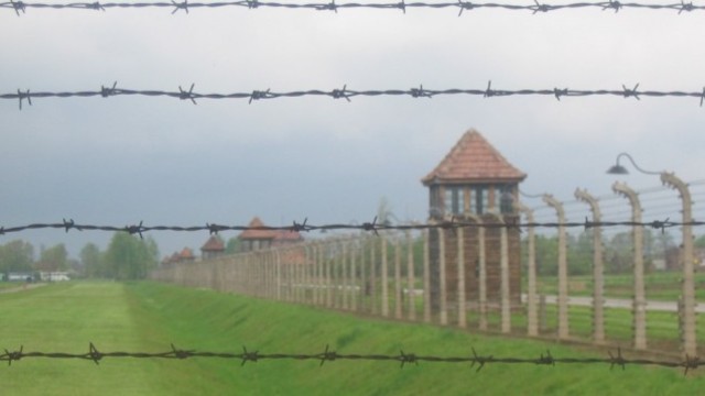 A special internment camp for non-Jewish Polish youth is opened in Lódz.