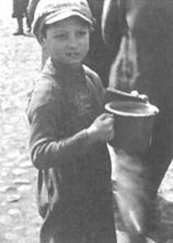 Approximately ten thousand Jews, who had arrived in the Lódz ghetto some six months earlier from Germany, Luxembourg, Vienna, and Prague, are deported to Chelmno. Their baggage is confiscated before they board the train.