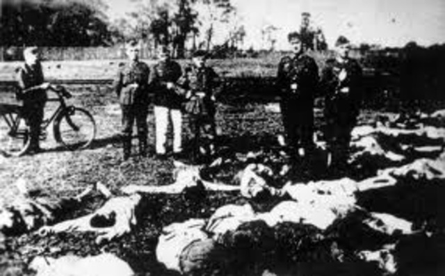 Five thousand Austrian Gypsies from the Lódz ghetto are deported to the killing center at Chelmno where they are all killed in mobile gas vans.