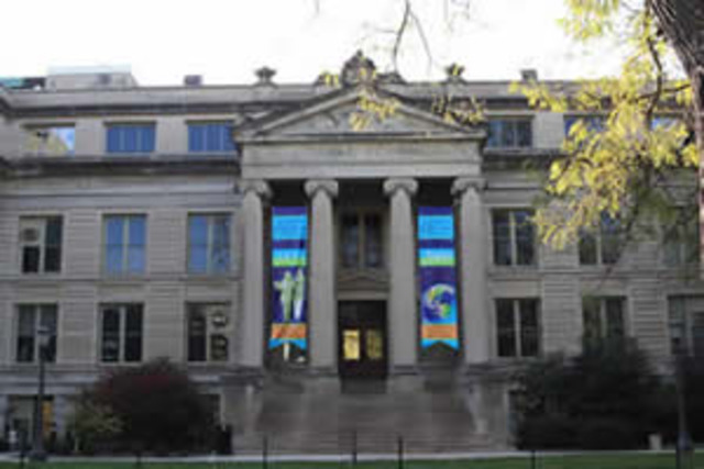 Goes to Mueseum of Nat. History