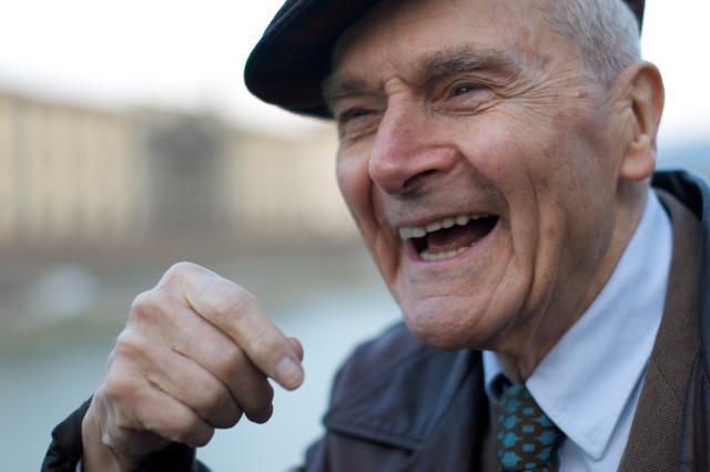 Holden goes to Mr. Antolini's