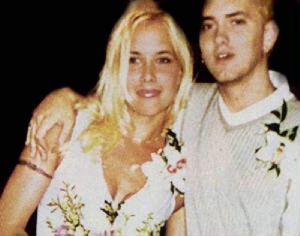 Eminem moved in with his Girlfriend