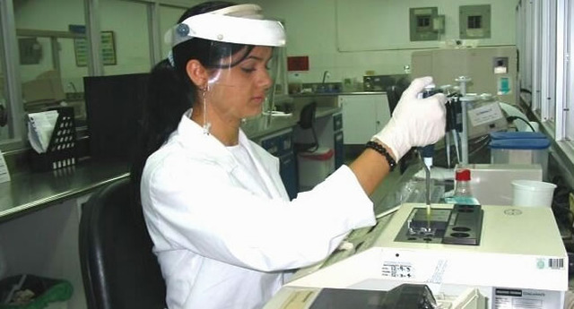 TRABAJO COMO BACTERIÓLOGA EN LAS FUERZAS ARMADAS