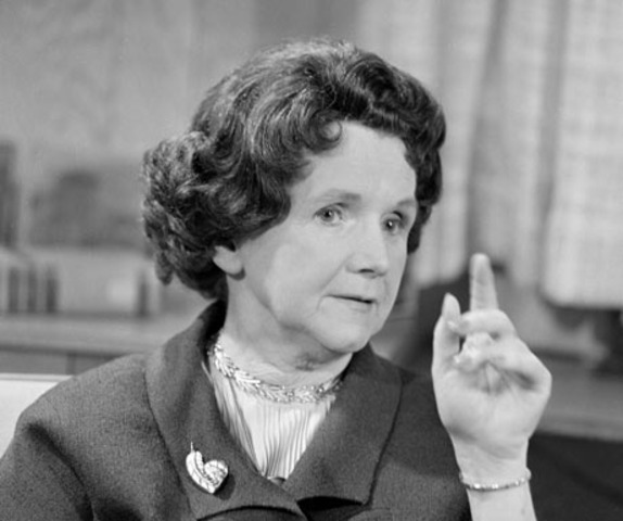 Rachel Carson dies