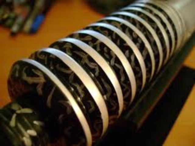 6 replicas of the machine