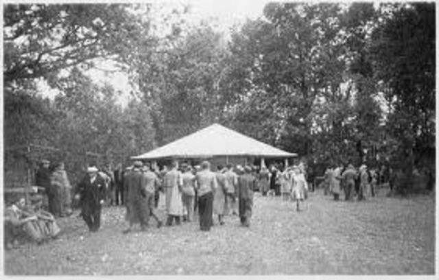 Ulla börjar besöka dansbanorna