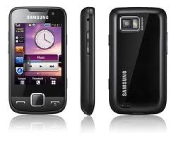 PRIMER TELEFONO TACTIL